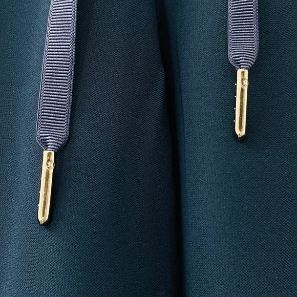 Lululemon On the Fly Crop 23" True Navy Pants Size 2 Straight leg Easy Lycra - Picture 14 of 16